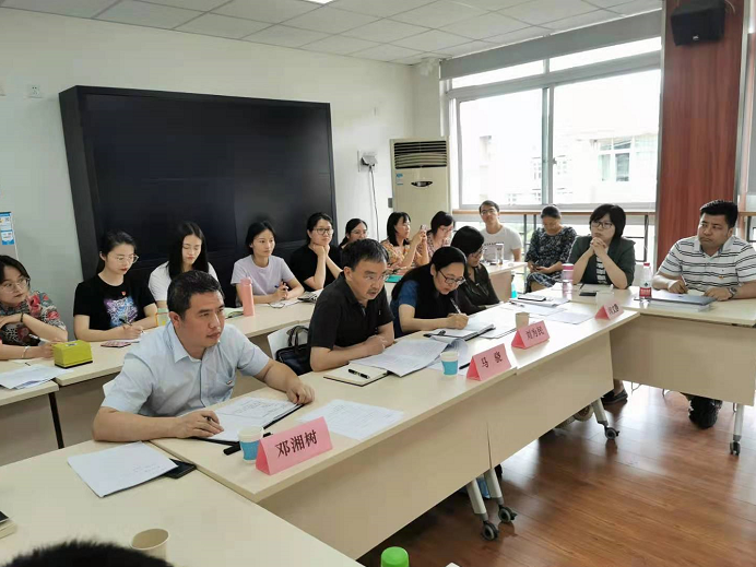 党委副书记马骁到社会发展研究院调研指导